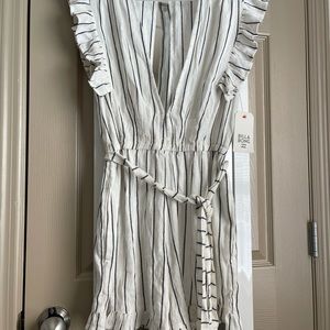 BILLABONG jumper! NWT, so cute! Size medium